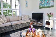 2nd TV available to prevent viewing squabbles